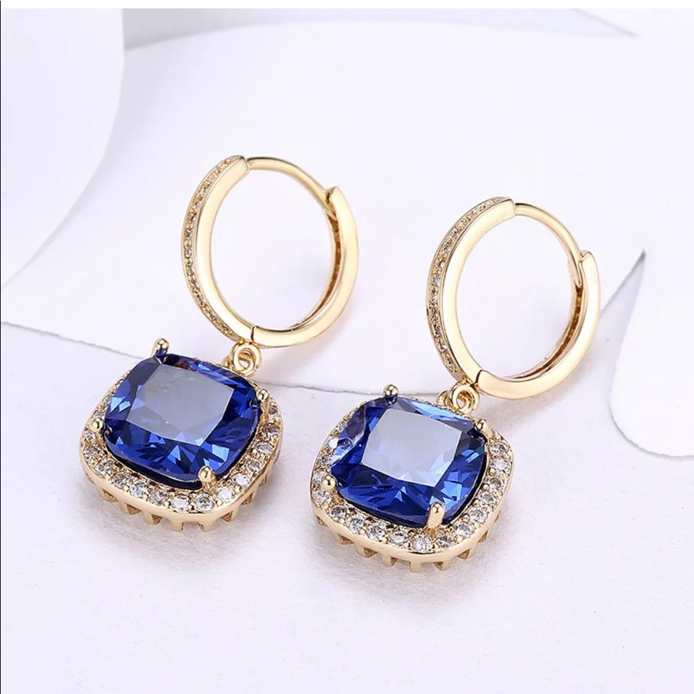 5.0 CT SWAROVSKI Crystal earrings 18K Gold Filled - Picture 4 of 5